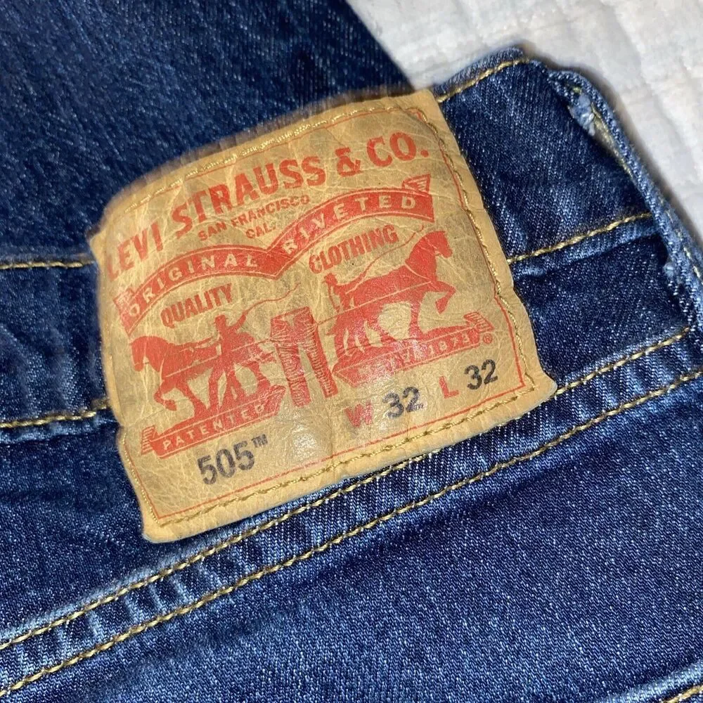 Levis 505 Regular Fit Jeans, Size 32 x 32 - Red Tag - Picture 4 of 7